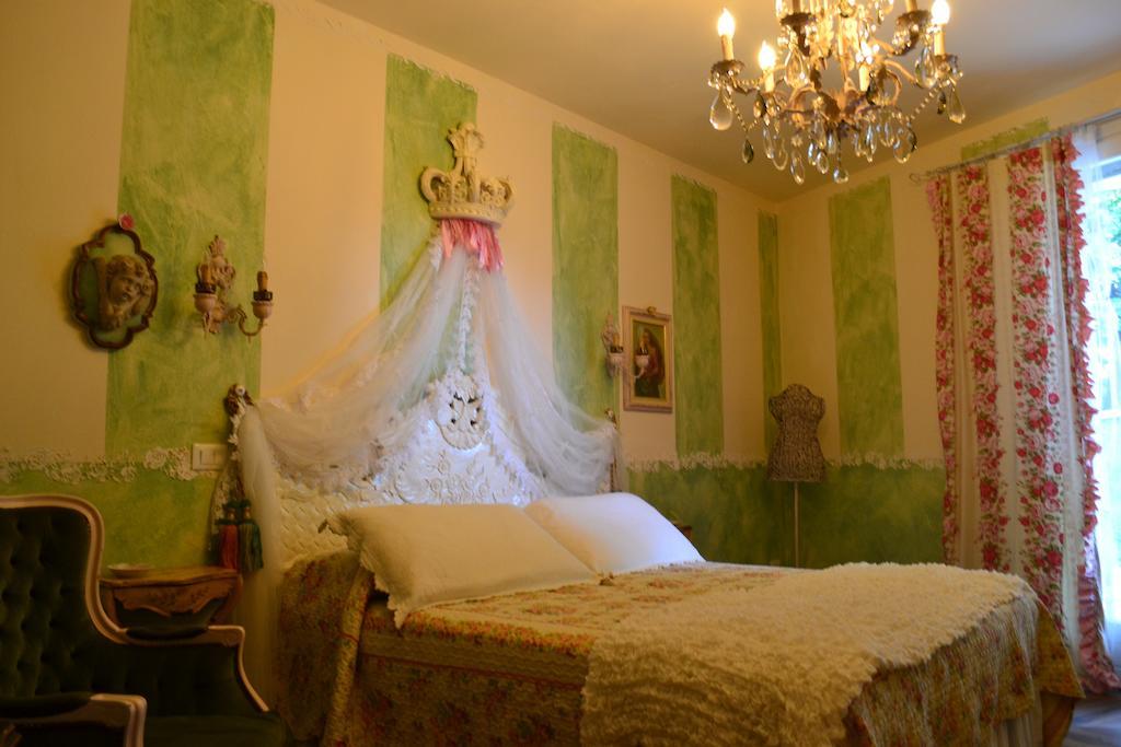 La Maison Delle Favole Desenzano del Garda Ruang foto