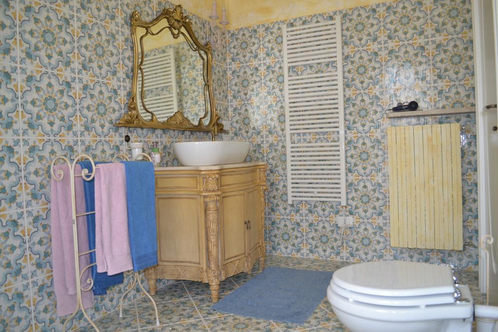 La Maison Delle Favole Desenzano del Garda Bagian luar foto
