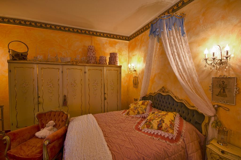 La Maison Delle Favole Desenzano del Garda Bagian luar foto