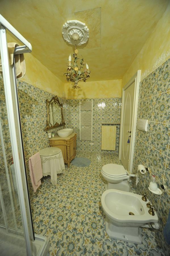 La Maison Delle Favole Desenzano del Garda Bagian luar foto